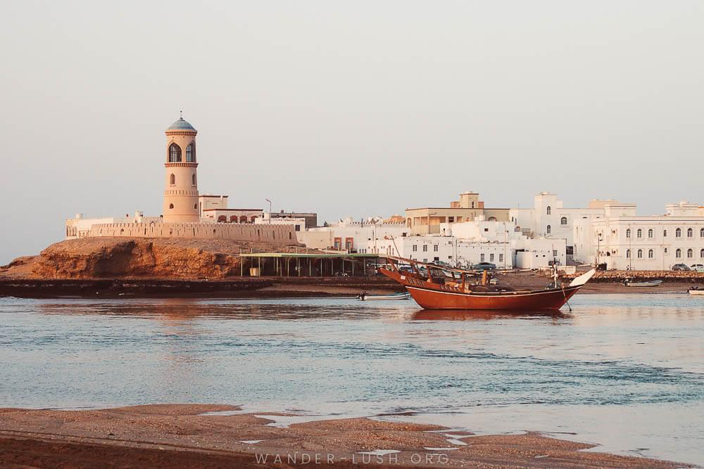 Omani Kummah and its Long-Lasting Tradition of Women Weavers