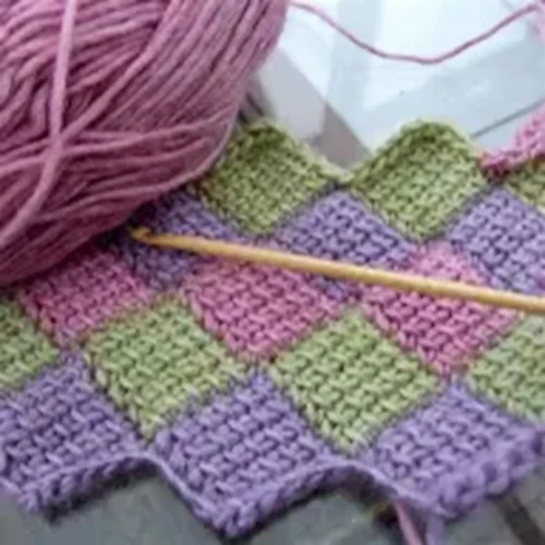 SUMMERTIME AND THE CROCHETING IS EASY!